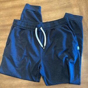 Vuori women’s performance joggers